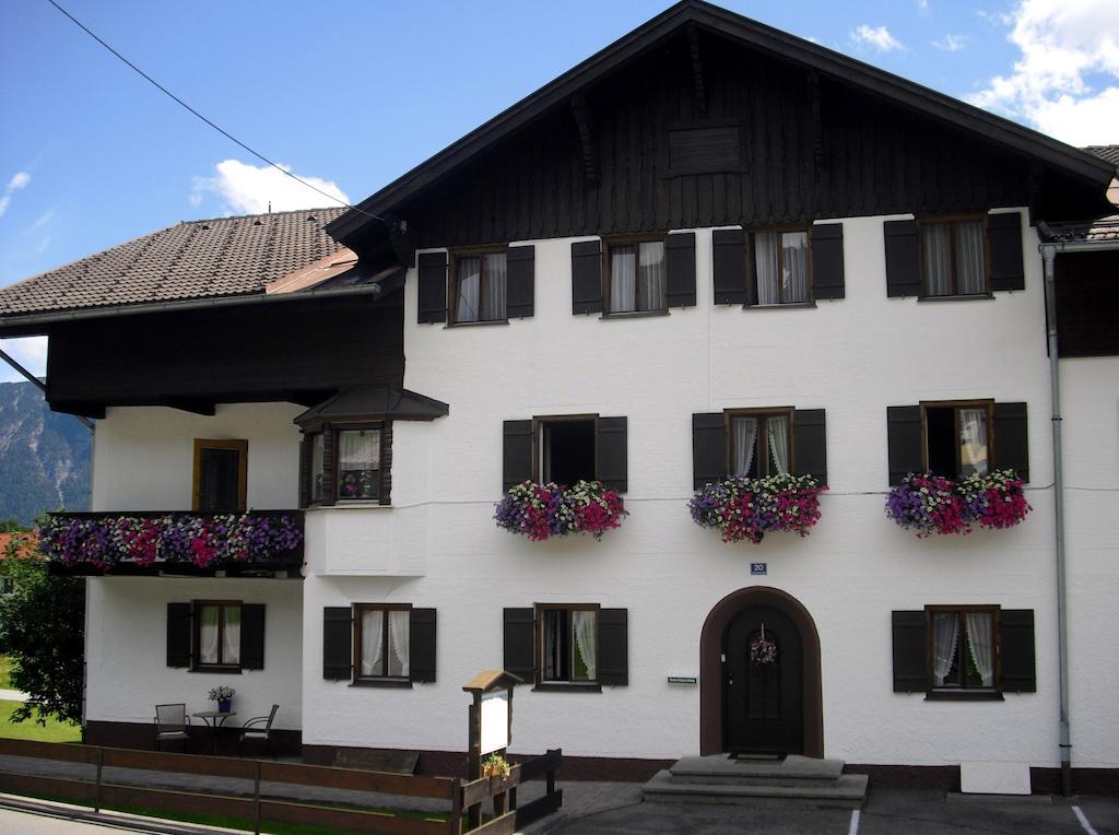 Pension Leitner Höfen エクステリア 写真